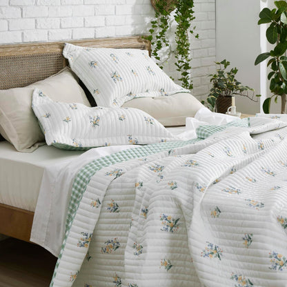 Bedsure Floral Quilt Set Queen - Reversible Botanical Spring Flower Quilt Bedding Set, 3 Pieces Microfiber Lightweight Bedspread, Coverlet with 2 Pillow Shams for All Seasons (90"x96")