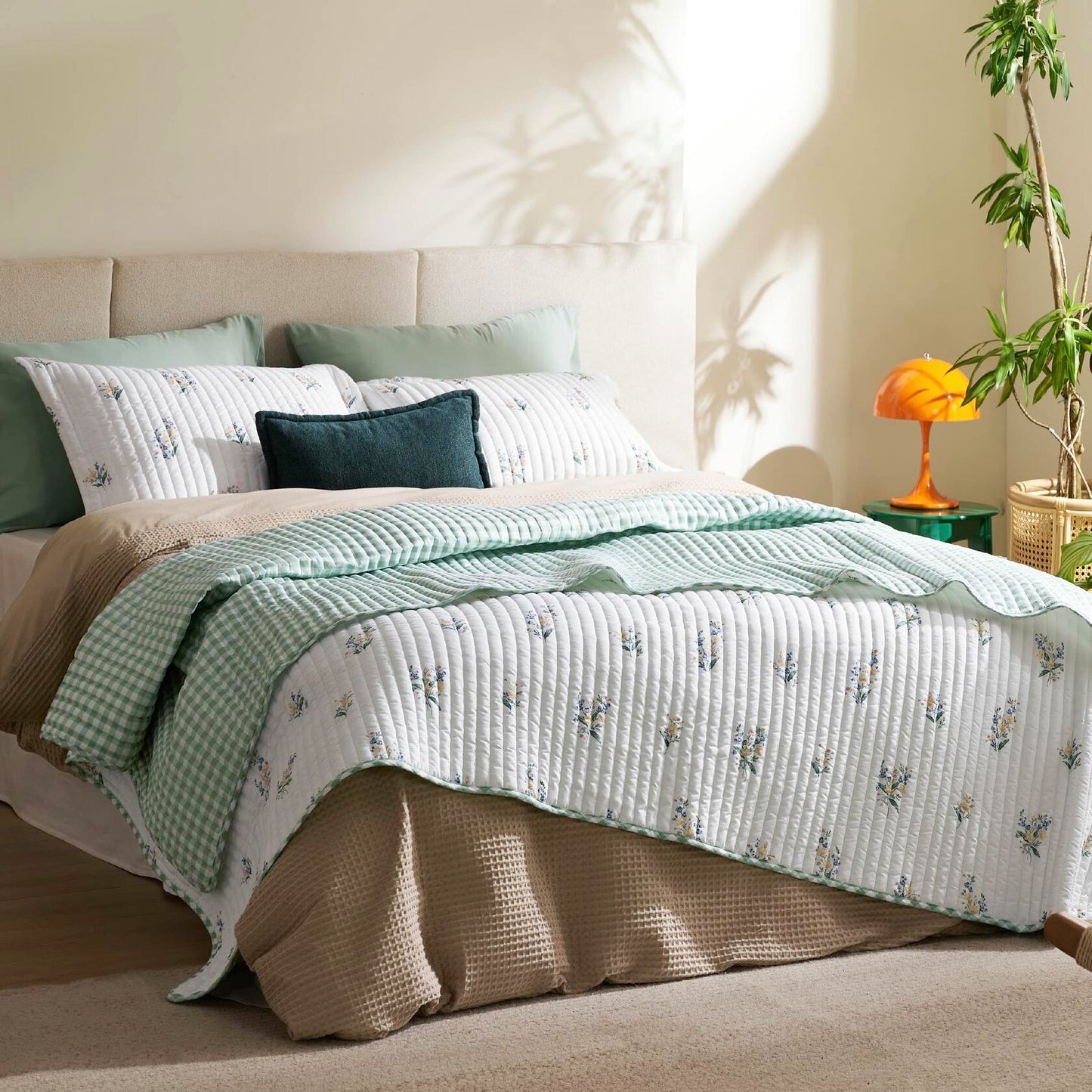 Bedsure Floral Quilt Set Queen - Reversible Botanical Spring Flower Quilt Bedding Set, 3 Pieces Microfiber Lightweight Bedspread, Coverlet with 2 Pillow Shams for All Seasons (90"x96")